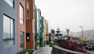 Dpto. 3er Piso en Condominio, Urb. Las Lomas
